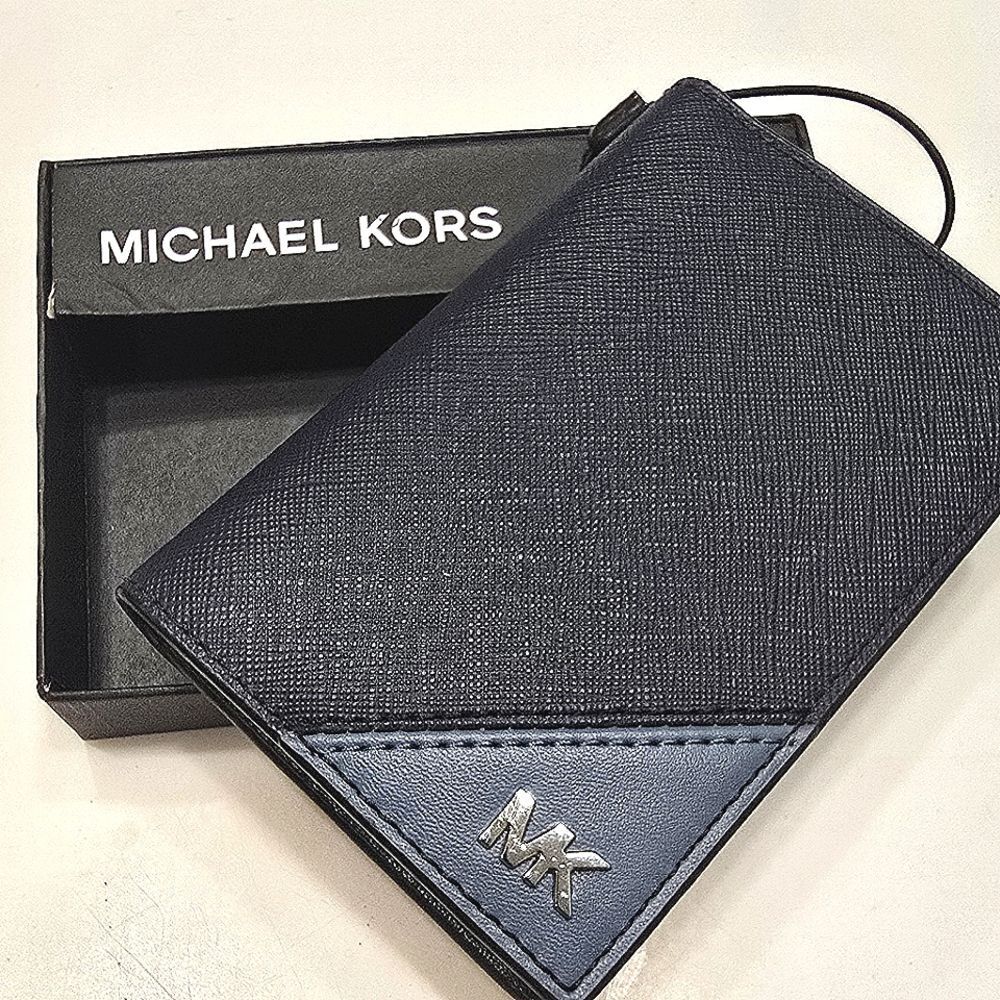 Michael Kors Rivington Logo Bi-Fold Card Case- DK Chambray - Picture 5 of 11